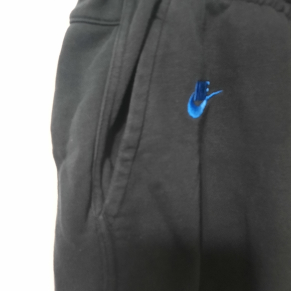 Nike Shorts Men's Sz Med Black Multi Swoosh Sportswear Essentials+ French Terry - Picture 3 of 7